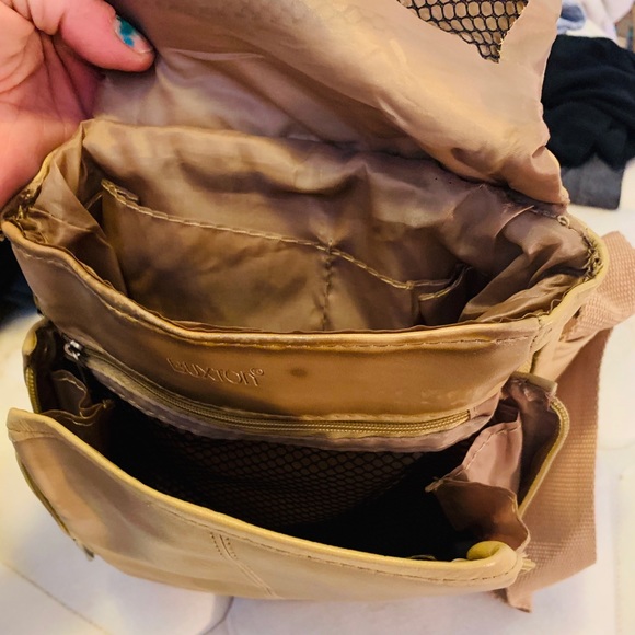 Buxton Genuine Tan Leather Crossbody Bag - Picture 2 of 3